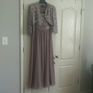 Jessica Howard Evening gown